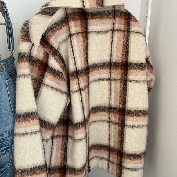 Hollister Coat - Picture 2 of 3